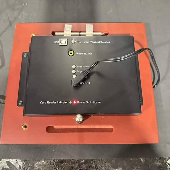 Brookstone Digital Photo Frame USB Video In/Out Memory Card Input 9.5 x 8.5 - Picture 2 of 13